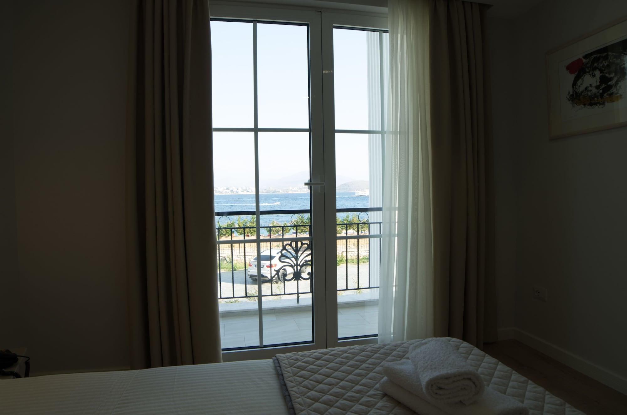 Hotel Vila Kalcuni Sarandë Esterno foto