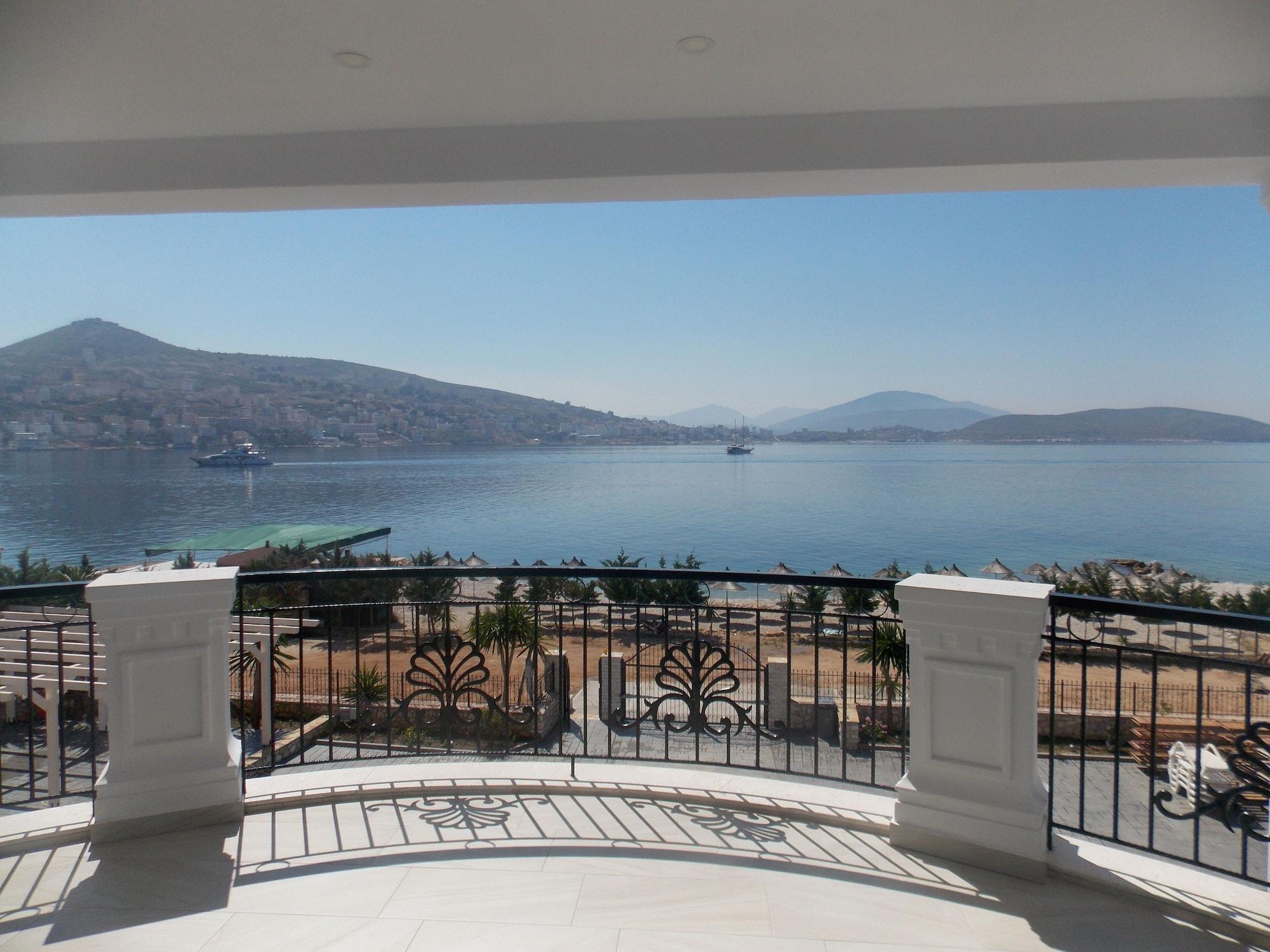 Hotel Vila Kalcuni Sarandë Esterno foto