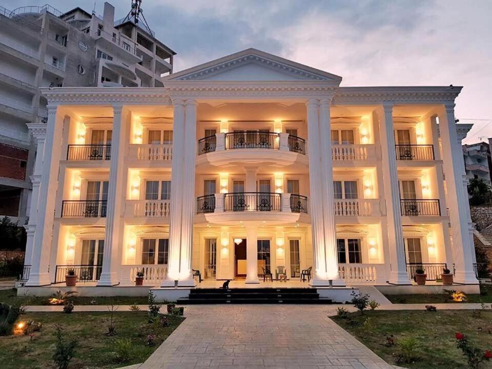 Hotel Vila Kalcuni Sarandë Esterno foto