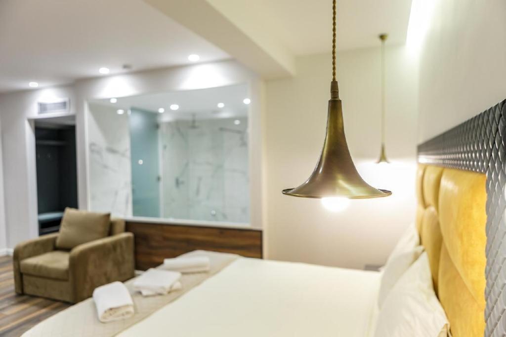 Hotel Vila Kalcuni Sarandë Esterno foto