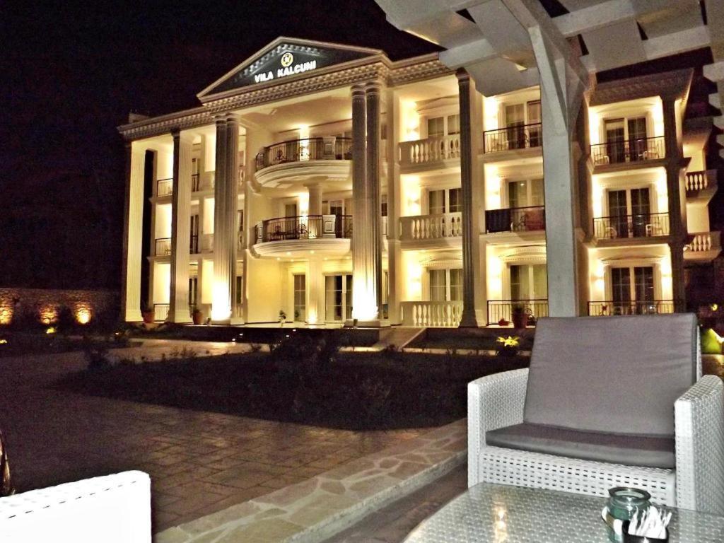 Hotel Vila Kalcuni Sarandë Esterno foto