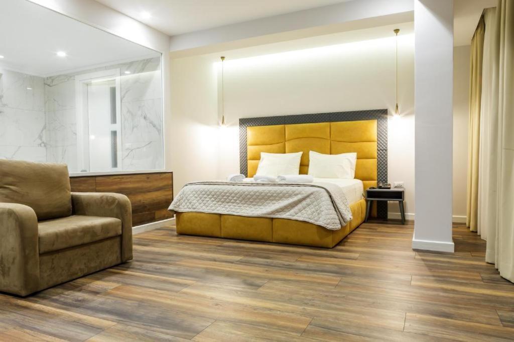 Hotel Vila Kalcuni Sarandë Esterno foto