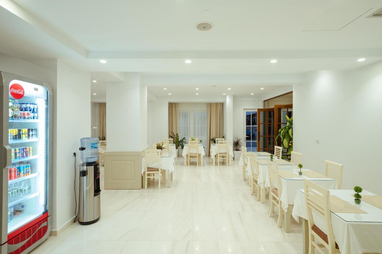 Hotel Vila Kalcuni Sarandë Esterno foto