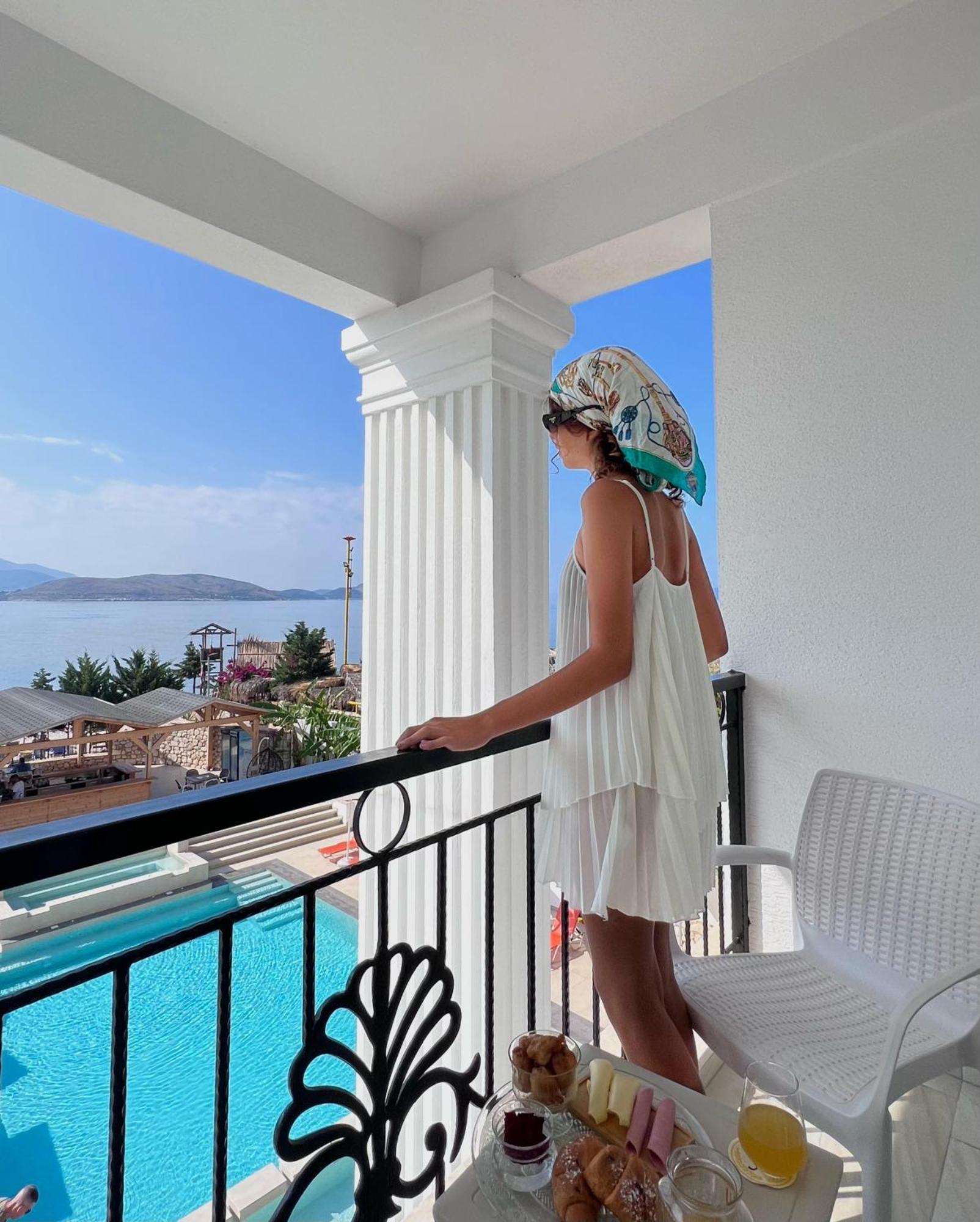 Hotel Vila Kalcuni Sarandë Esterno foto