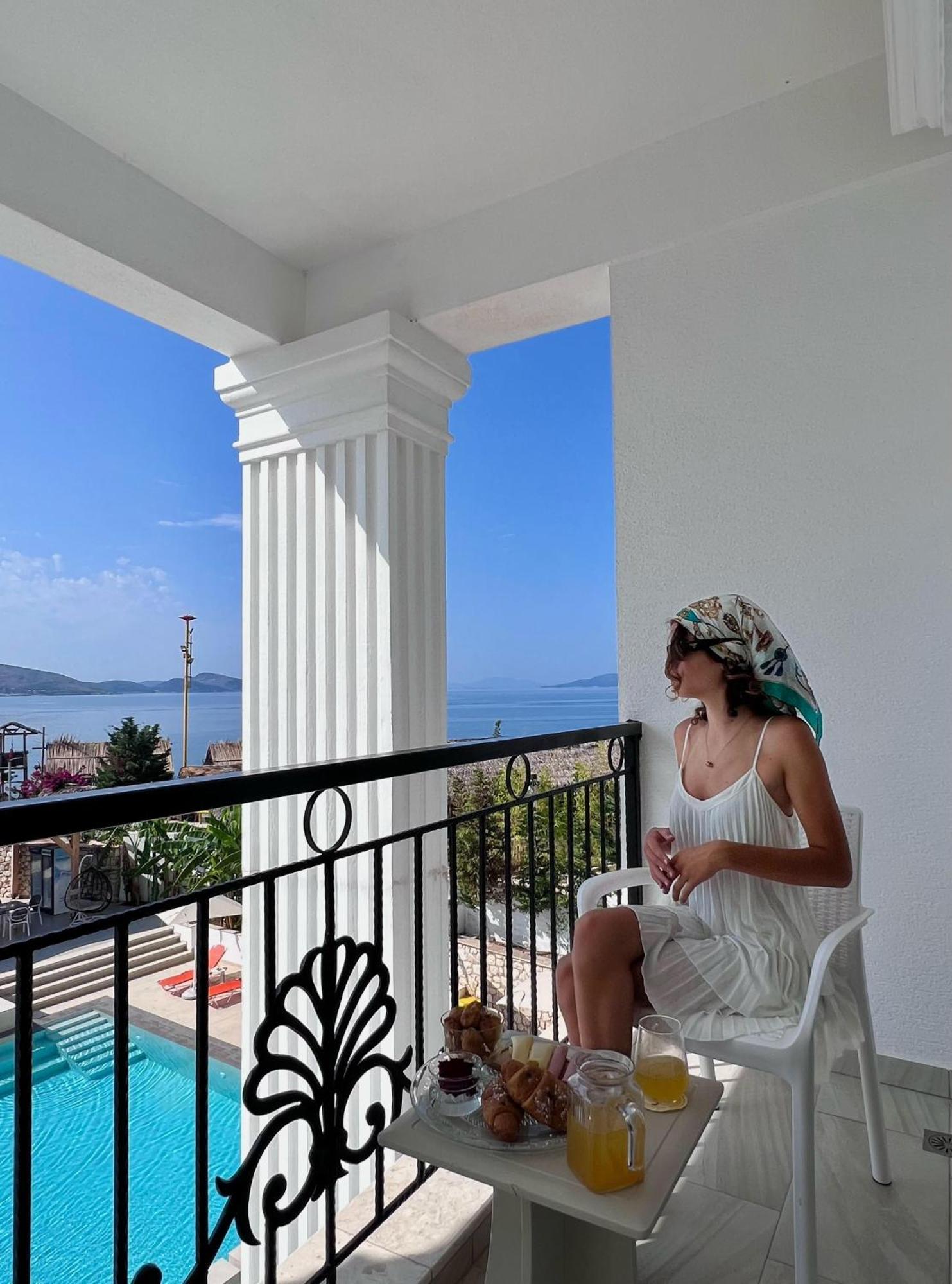 Hotel Vila Kalcuni Sarandë Esterno foto