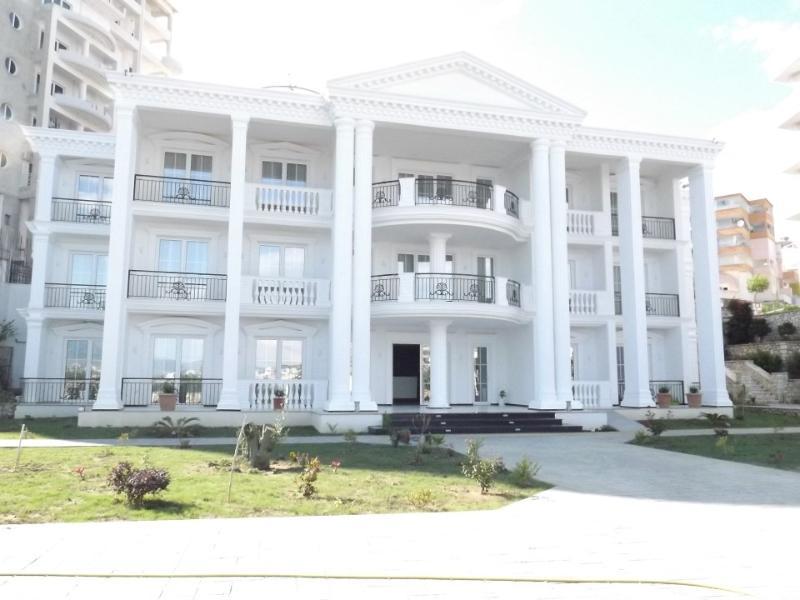 Hotel Vila Kalcuni Sarandë Esterno foto