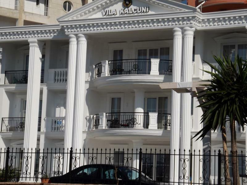 Hotel Vila Kalcuni Sarandë Esterno foto