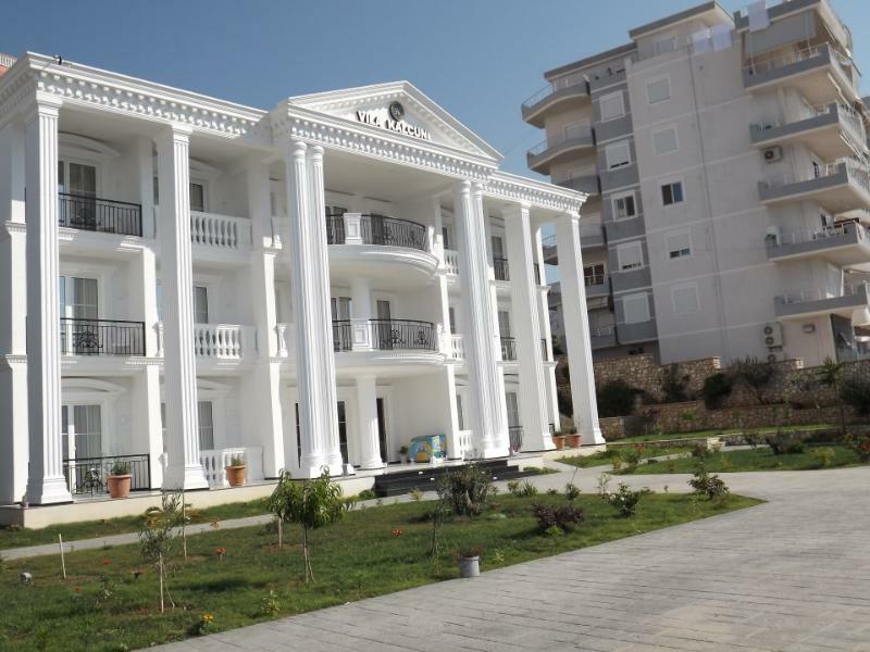 Hotel Vila Kalcuni Sarandë Esterno foto
